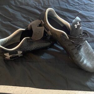 Under Armour Soccer Cleats - Size 10
